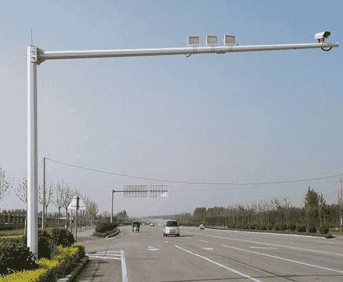 道路監(jiān)控桿
