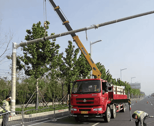 道路監(jiān)控桿安裝